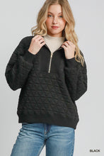 Load image into Gallery viewer, City Chic Quilted Quarter Zip up
