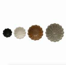 Load image into Gallery viewer, Natural Flower Stoneware S/4 Bowls
